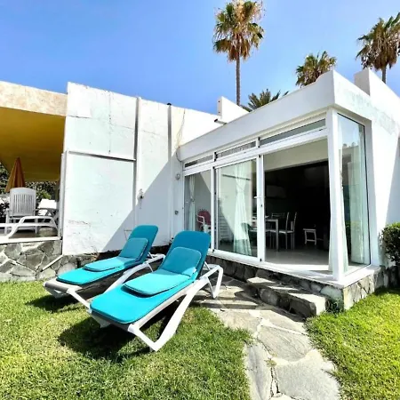 Apartment Cozy One Bedroom With Sea View, Pool, Wifi, Ac,