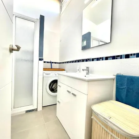 Cozy One Bedroom With Sea View, Pool, Wifi, Ac, Appartement *