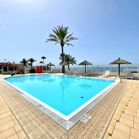 Cozy One Bedroom With Sea View, Pool, Wifi, Ac, Appartement *